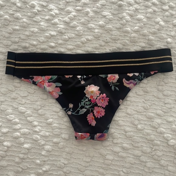 H&M bikini bottom size 8 - Picture 2 of 4